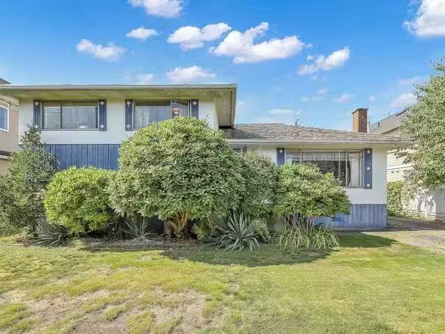 House for sale in Richmond, Richmond, 7291 Gilbert Road, 26313.