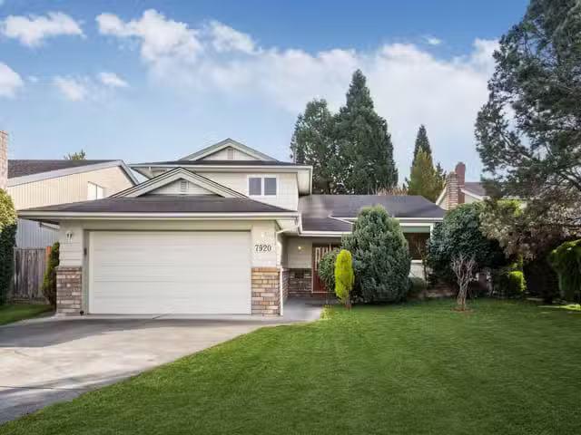 House for sale in Richmond, Richmond, 7920 Willowfield Drive.