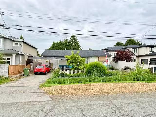 House for sale in Richmond, Richmond, 8631 Leslie Road, 263149.