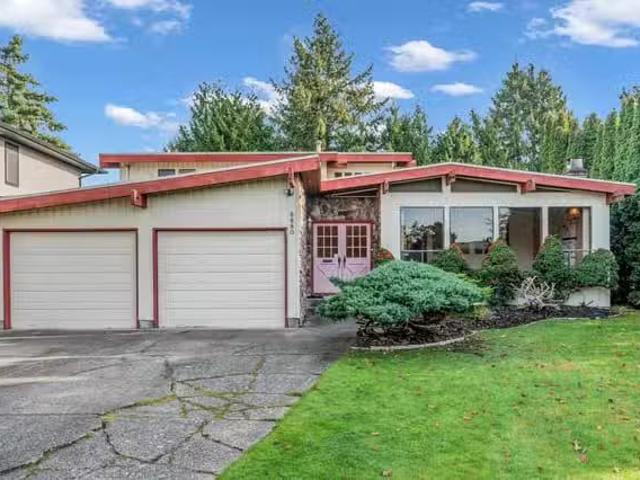 House for sale in Richmond, Richmond, 8880 Carmichael Street.