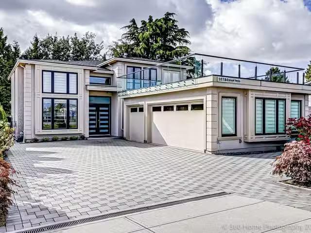 House for sale in Richmond, Richmond, 10780 River Drive, 26312.