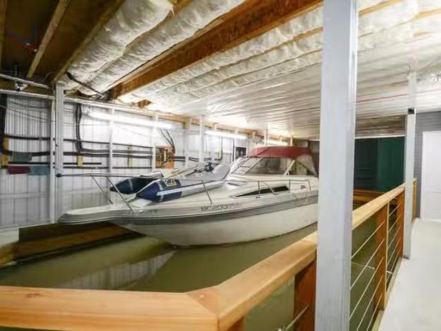 House for sale in Richmond, Richmond, 10 23740 person Road, 26.