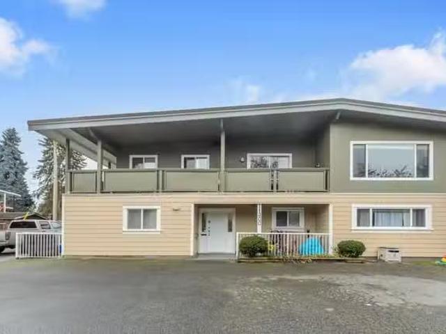 House for sale in Richmond, Richmond, 11300 Seafield Crescent.