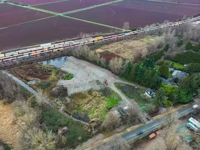 House for sale in Richmond, Richmond, 17260 River Road, 263104.