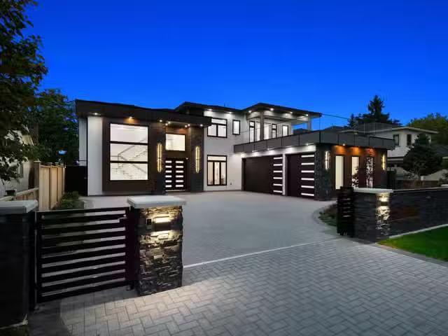 House for sale in Richmond, Richmond, 3451 Ullsmore Avenue, 26.