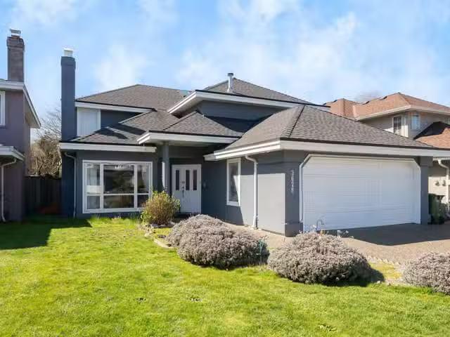 House for sale in Richmond, Richmond, 3628 Mc Kay Drive, 26313.