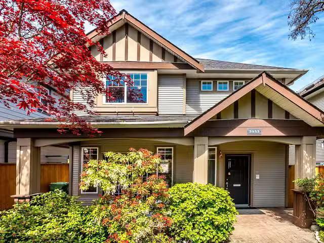House for sale in Richmond, Richmond, 3933 Garry Street, 26315.