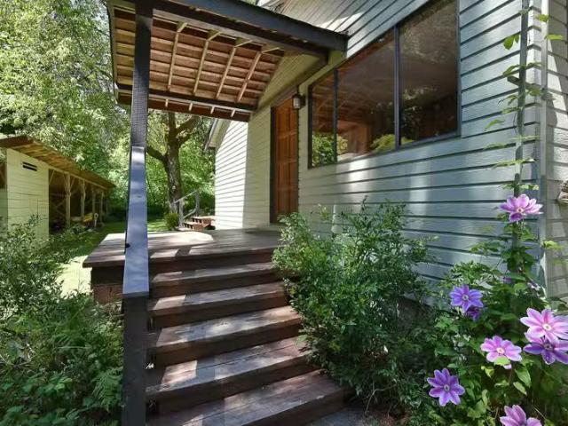 House for sale in Roberts Creek, Sunshine Coast, 1533 Park Ave.