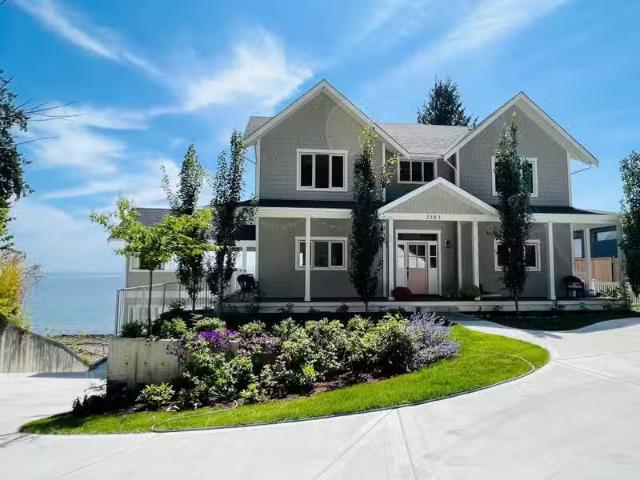 House for sale in Roberts Creek, Sunshine Coast, 2583 85 Lower.