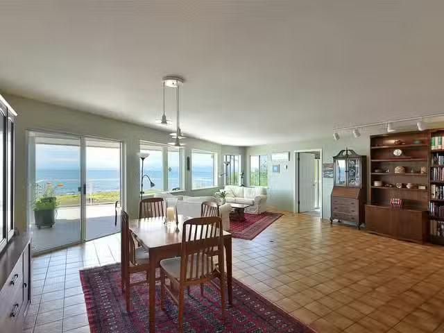 House for sale in Roberts Creek, Sunshine Coast, 2757 Lower Ro.