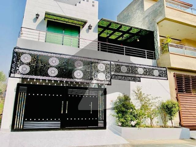 House For sale In Rs. 10500