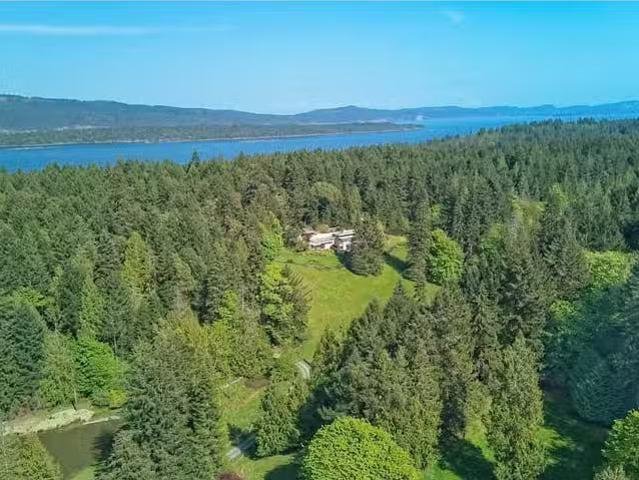 House for sale in Saltspring Island, Islands Van. & Gulf, 2875.