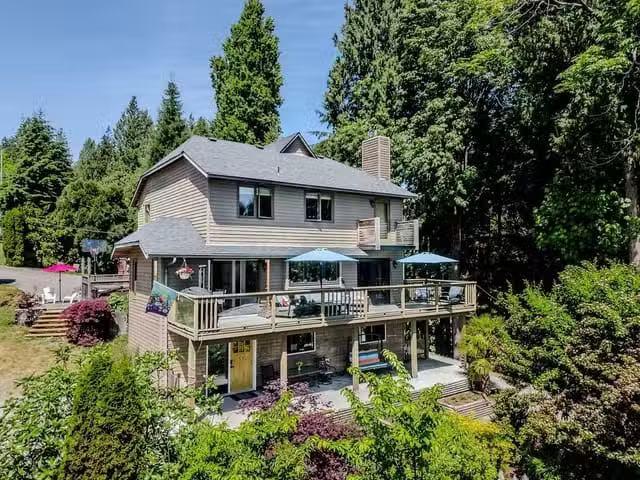 House for sale in Sechelt, Sunshine Coast, 5454 Wakefield Road.