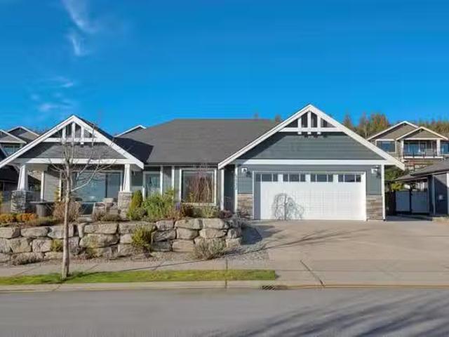 House for sale in Sechelt, Sunshine Coast, 5537 Peregrine Cres.
