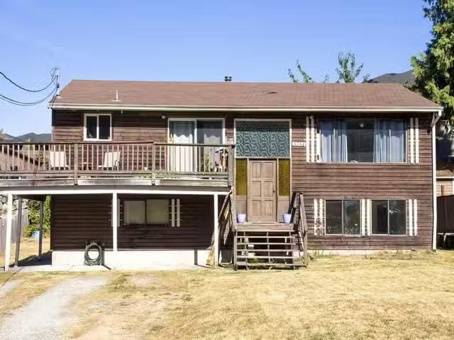 House for sale in Sechelt, Sunshine Coast, 5754 Binnacle Avenu.