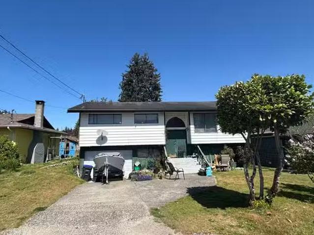 House for sale in Sechelt, Sunshine Coast, 5762 Spindrift Stre.