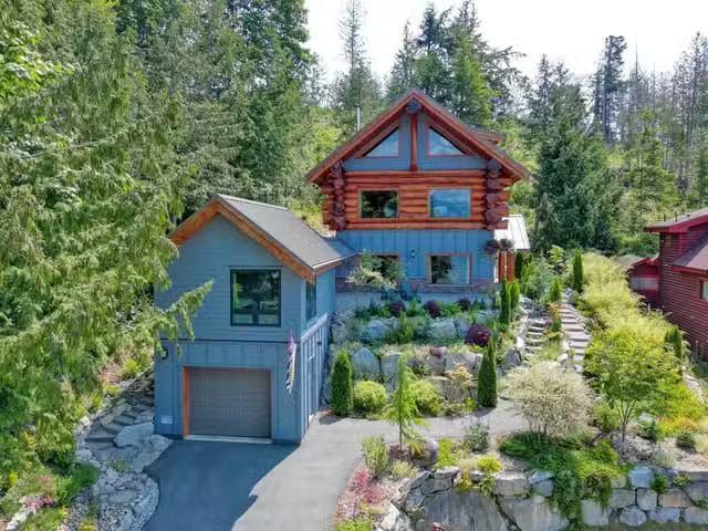 House for sale in Sechelt, Sunshine Coast, 5895 Skookumchuk Ro.