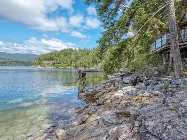 House for sale in Sechelt, Sunshine Coast, 6761 Sandy Hook Tra.