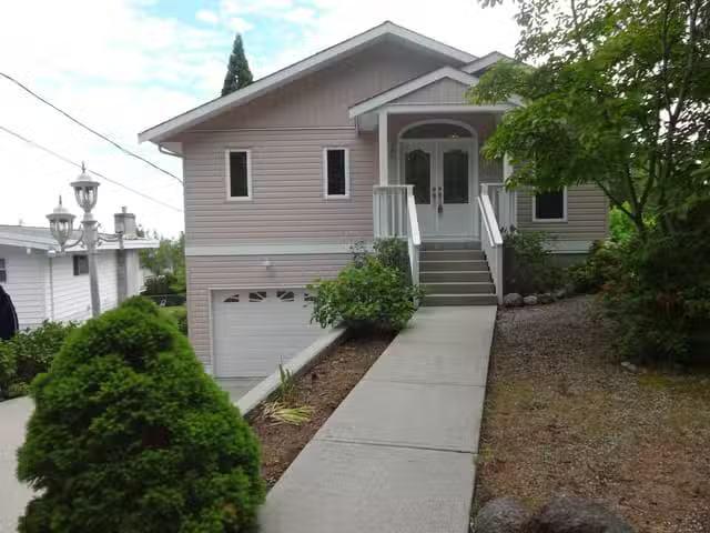 House for sale in Sechelt, Sunshine Coast, 6217 Norwest Bay Ro.
