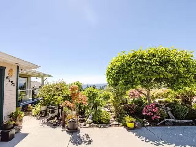 House for sale in Sechelt, Sunshine Coast, 6252 Baillie Road.