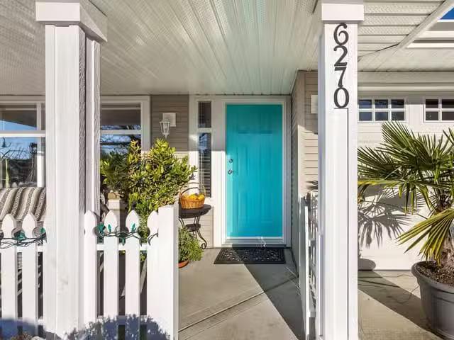 House for sale in Sechelt, Sunshine Coast, 6270 Homestead Aven.