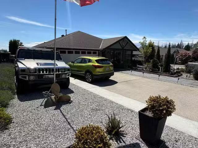House for sale in Sechelt, Sunshine Coast, 6319 Tower Street.