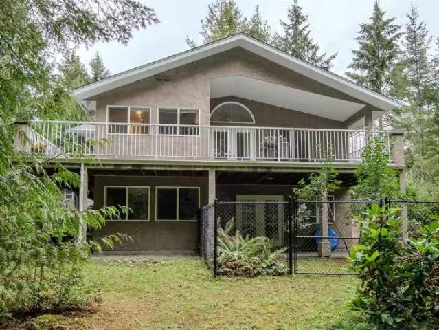 House for sale in Shawnigan Lake, Shawnigan, 2669 Courtney Way.