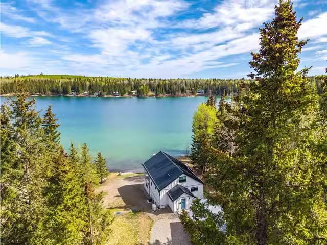 House for sale in Sheridan Lake, 100 Mile House, 7231 Nath Roa.