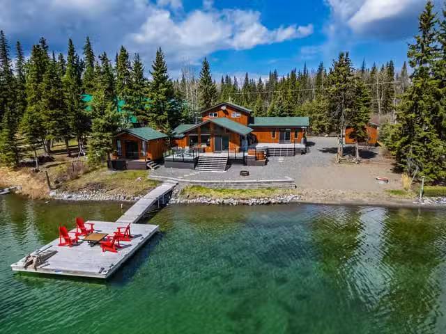 House for sale in Sheridan Lake, 100 Mile House, 7236 Boulange.