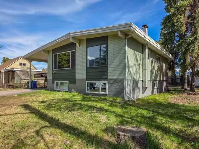 House for sale in Smithers, Smithers And Area, 4048 4th Avenue.