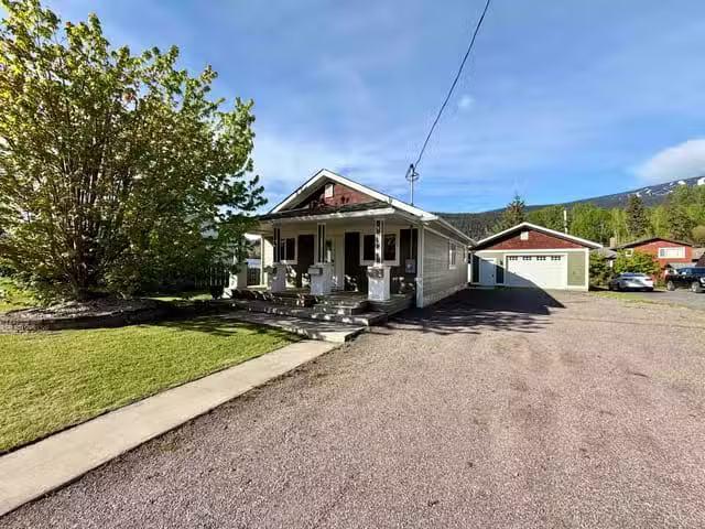 House for sale in Smithers, Smithers And Area, 4331 Third Aven.