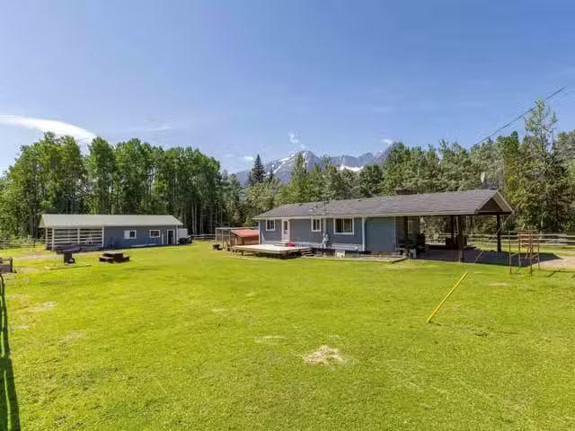 House for sale in Smithers, Smithers And Area, 5933 Raceway Ro.