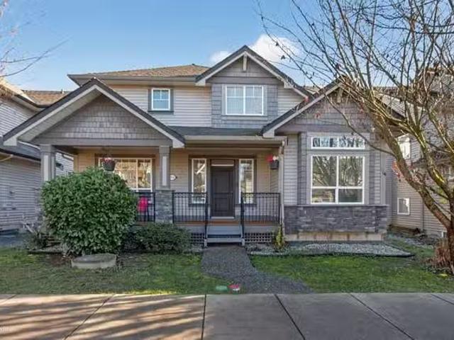 House for sale in Surrey, Cloverdale, 7032 195a Street, 263092.