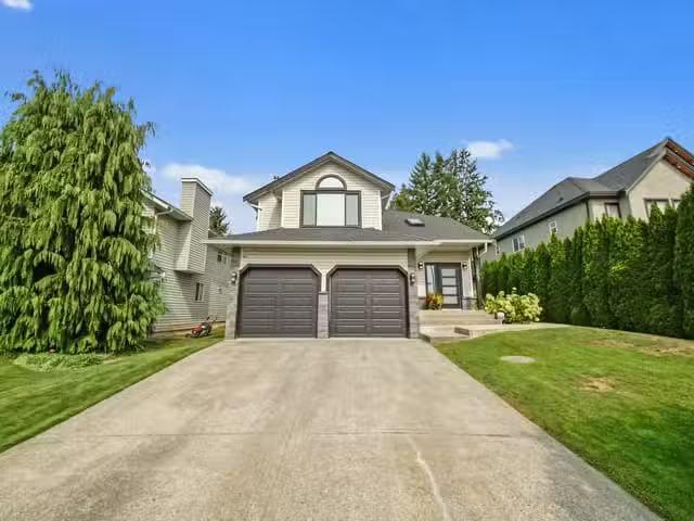 House for sale in Surrey, North Surrey, 15641 107 Avenue, 2631.