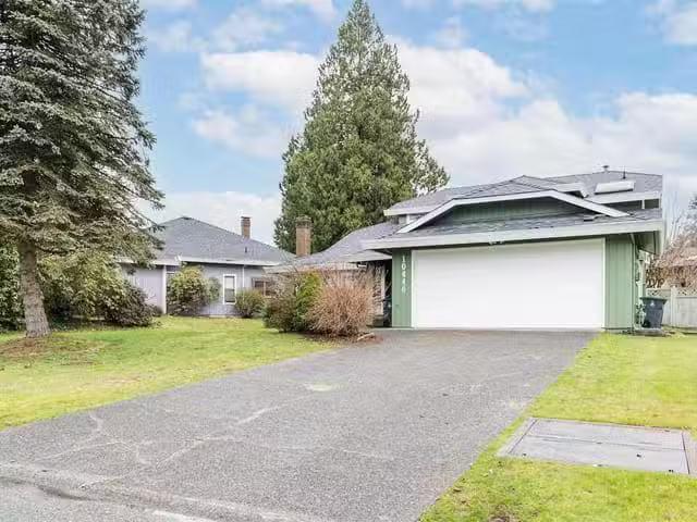 House for sale in Surrey, North Surrey, 10446 Fraserglen Drive.