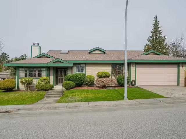 House for sale in Surrey, North Surrey, 10523 Fraserglen Drive.