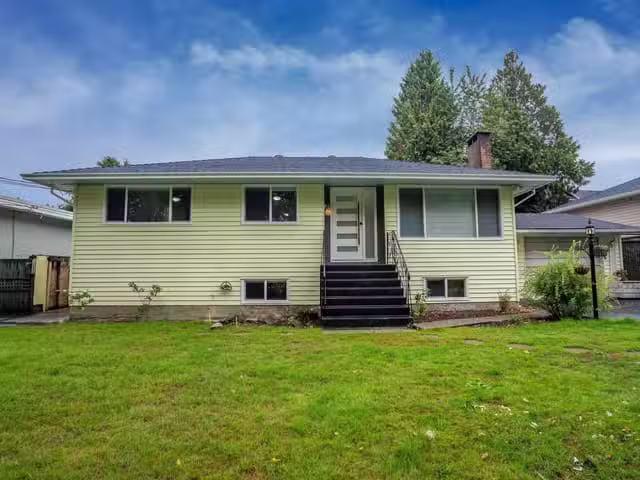 House for sale in Surrey, North Surrey, 11318 Glen Avon Drive.