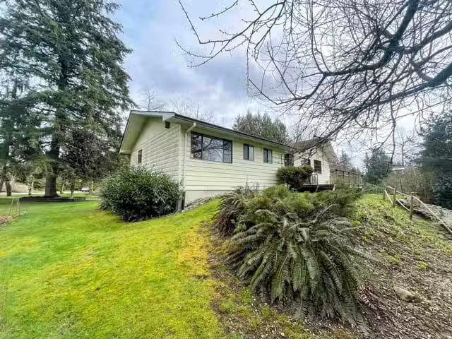 House for sale in Surrey, North Surrey, 9335 178 Street, 26307.