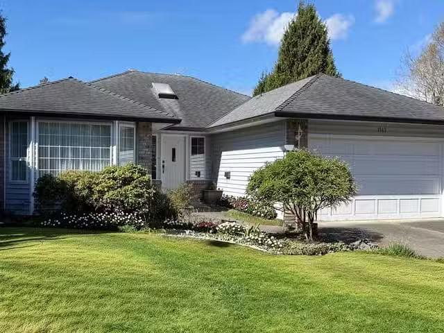 House for sale in Surrey, South Surrey White Rock, 1143 163b S.
