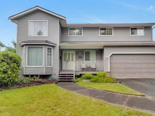 House for sale in Surrey, South Surrey White Rock, 1127 161a S.
