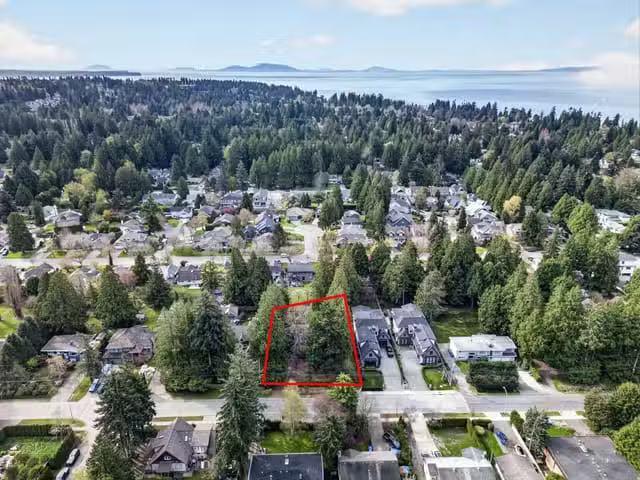House for sale in Surrey, South Surrey White Rock, 12564 25 Av.