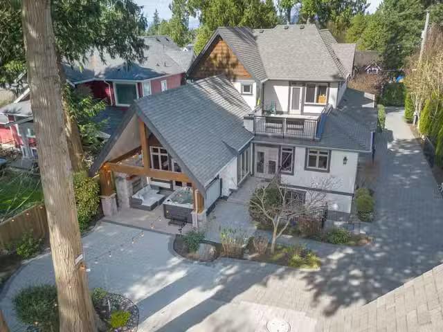 House for sale in Surrey, South Surrey White Rock, 12576 26a A.