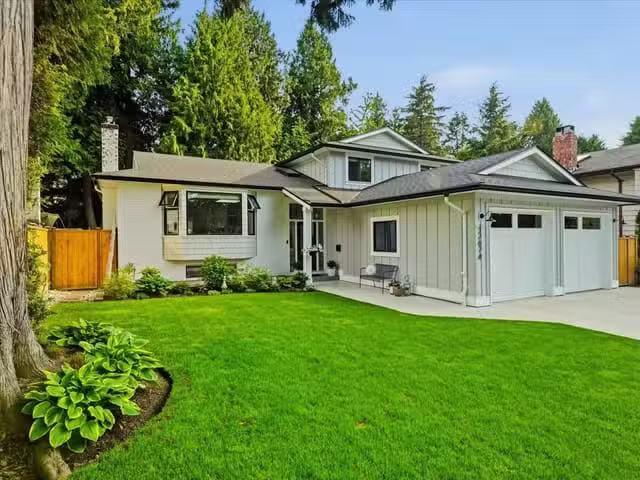 House for sale in Surrey, South Surrey White Rock, 12674 19 Av.