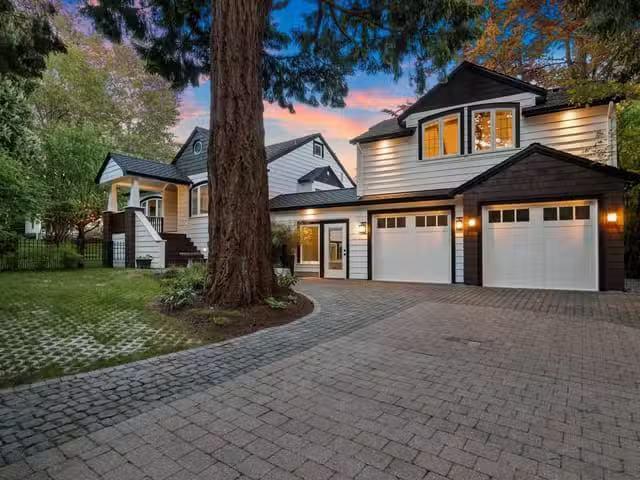 House for sale in Surrey, South Surrey White Rock, 12682 Cresc.