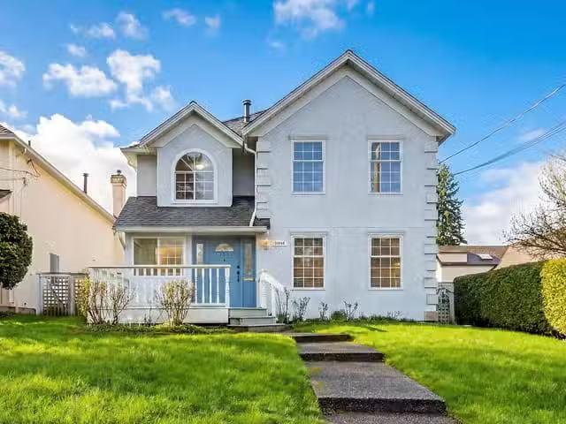 House for sale in Surrey, South Surrey White Rock, 12724 28 Av.
