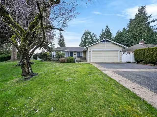 House for sale in Surrey, South Surrey White Rock, 12988 18 Av.