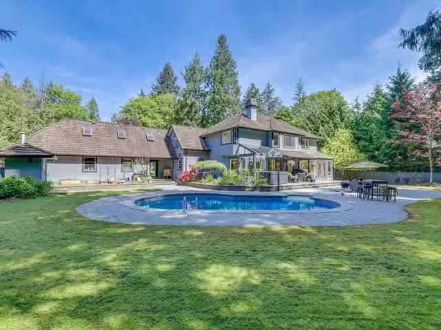 House for sale in Surrey, South Surrey White Rock, 13556 18 Av.