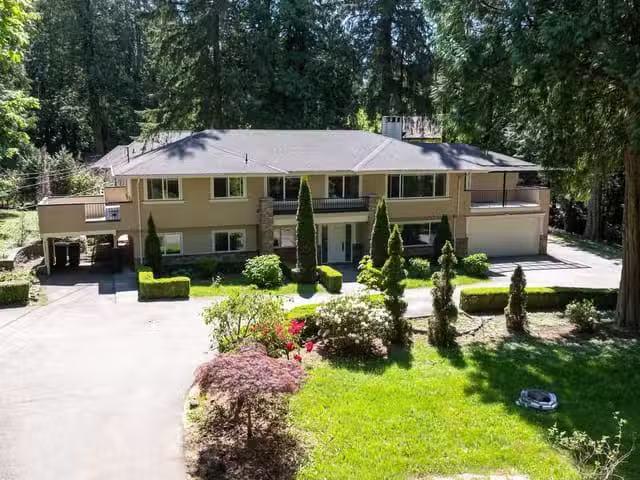 House for sale in Surrey, South Surrey White Rock, 13788 32 Av.