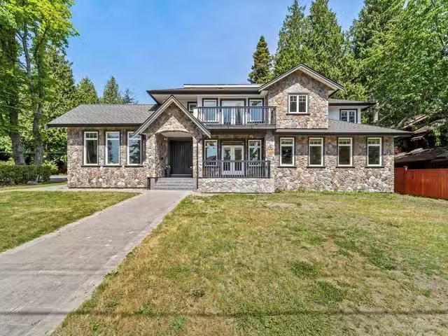 House for sale in Surrey, South Surrey White Rock, 13101 14 Av.