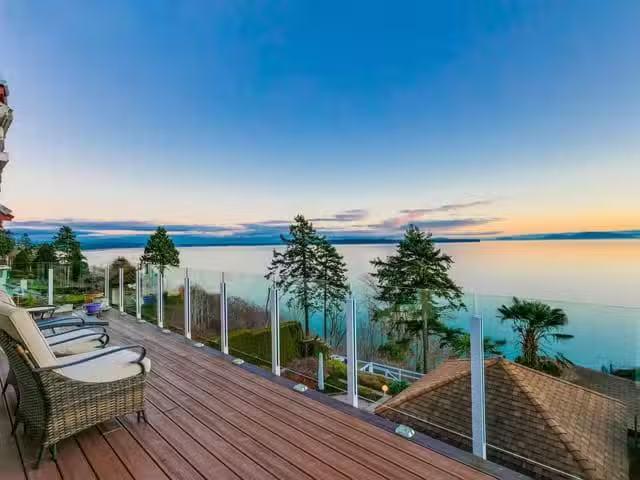 House for sale in Surrey, South Surrey White Rock, 13158 13 Av.